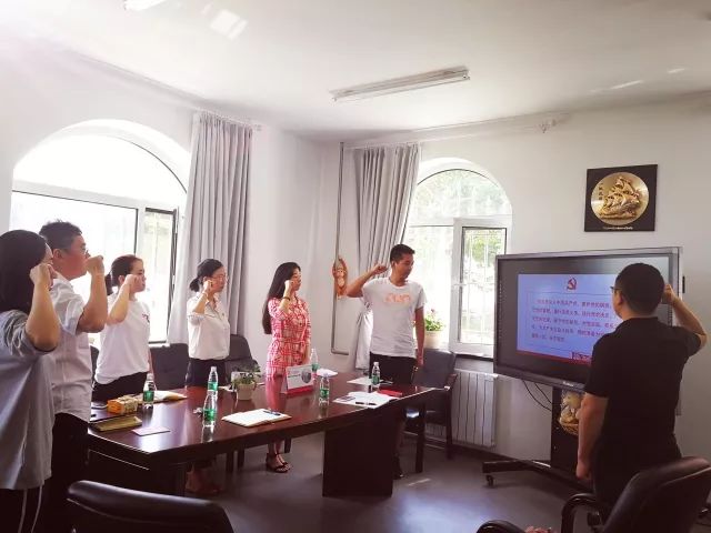 说明: https://mmbiz.qpic.cn/mmbiz_jpg/EfDGG5tCAa00ehrt1ibaWHibYJXNpjXSDHzUwEQ58iamCgOfTYX1nekGSJSkQNUvZYibKq1dP6ZkLpicicWFTMVniabOw/640?wx_fmt=jpeg